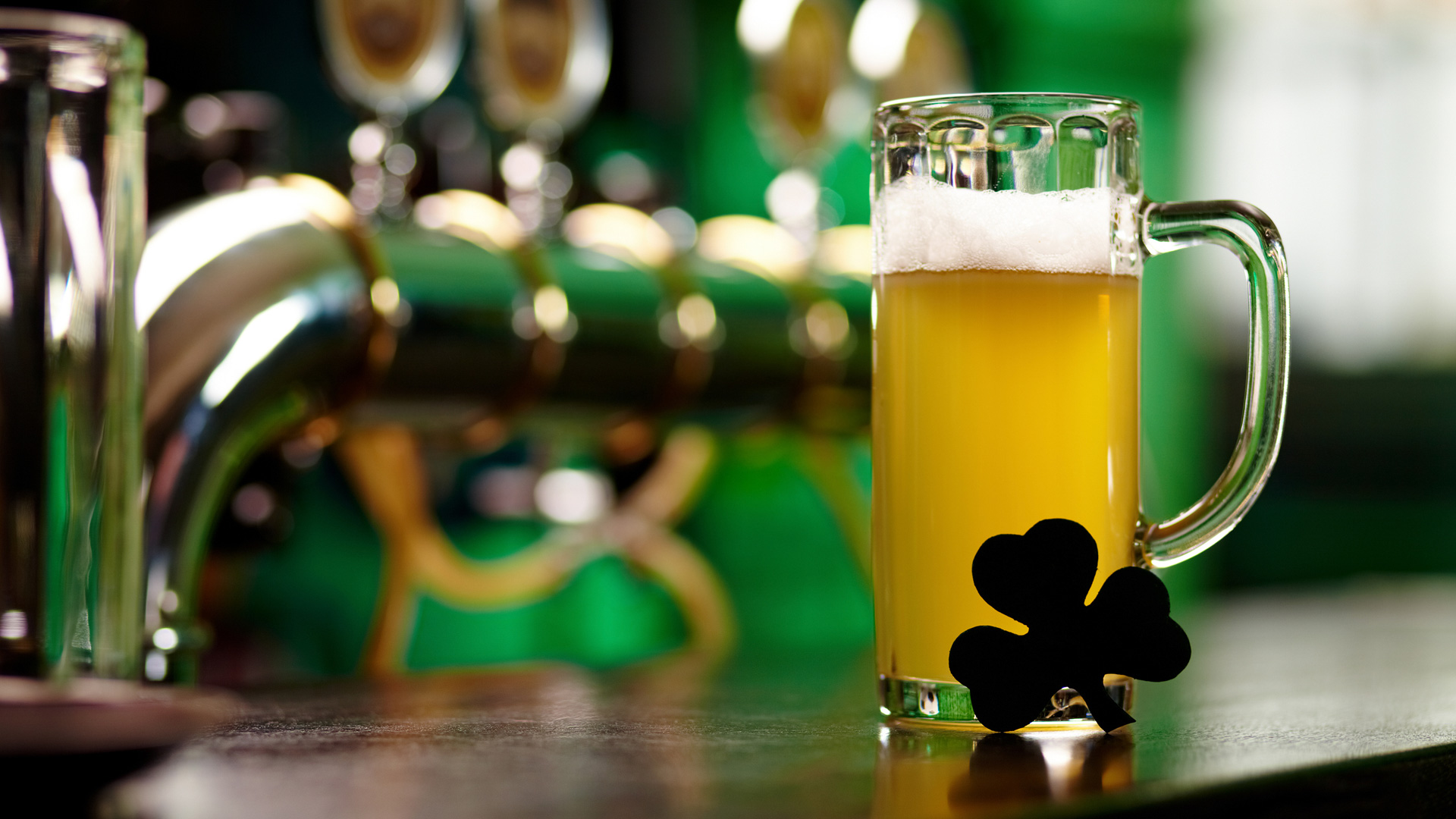 Cara Irish Pub & Restaurant | Cara Irish Pub & Chameleon Club